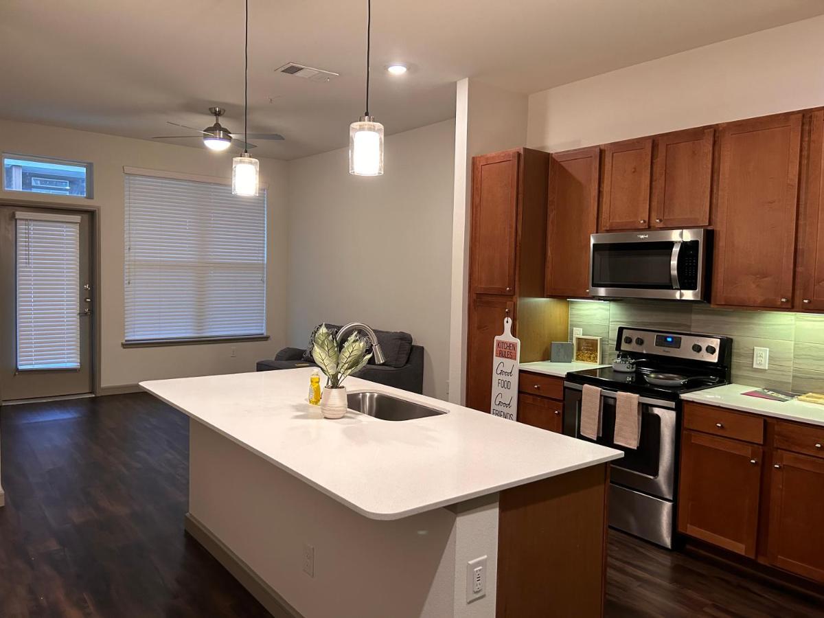 Downtown Houston Apartment Экстерьер фото