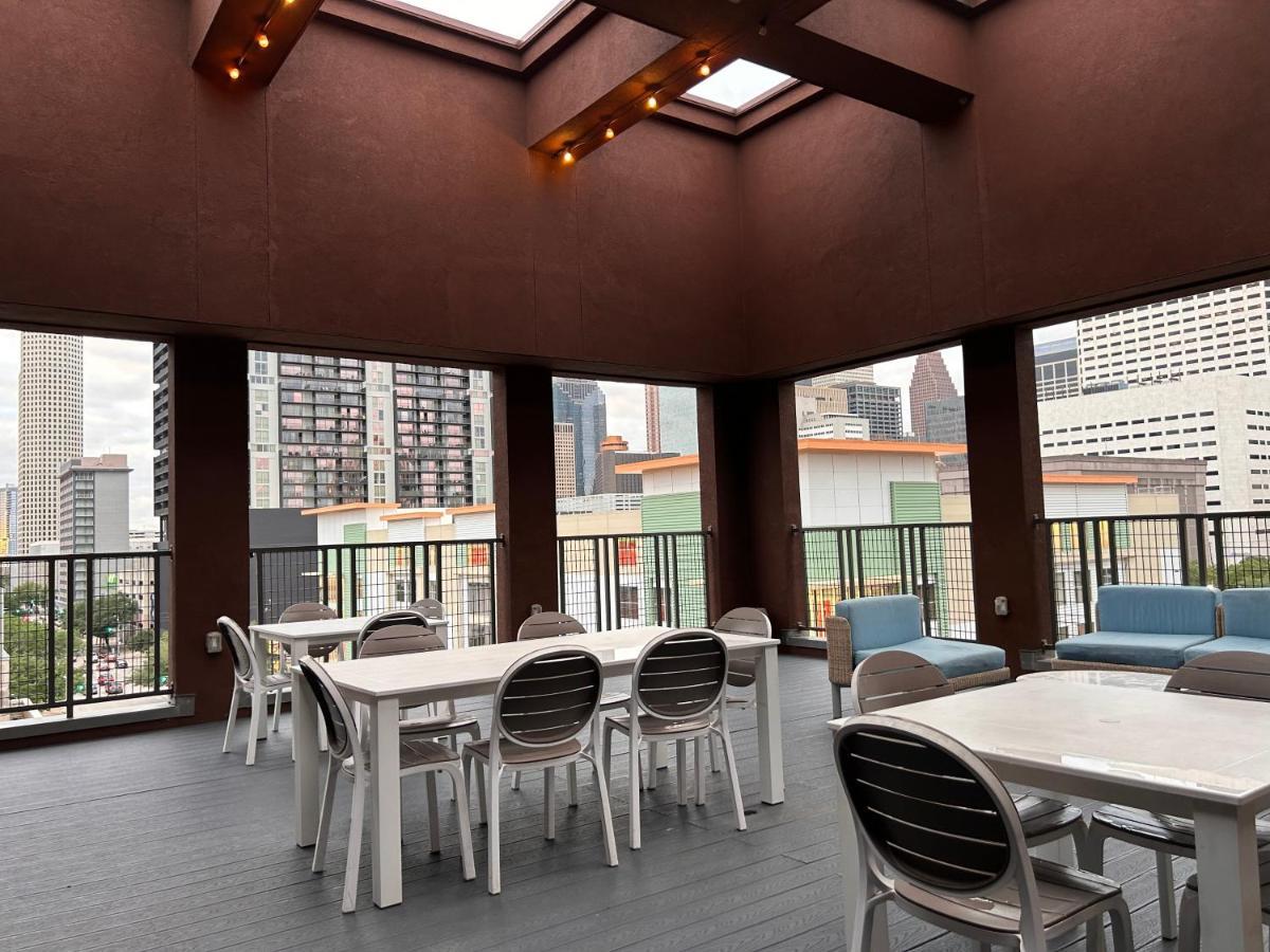 Downtown Houston Apartment Экстерьер фото